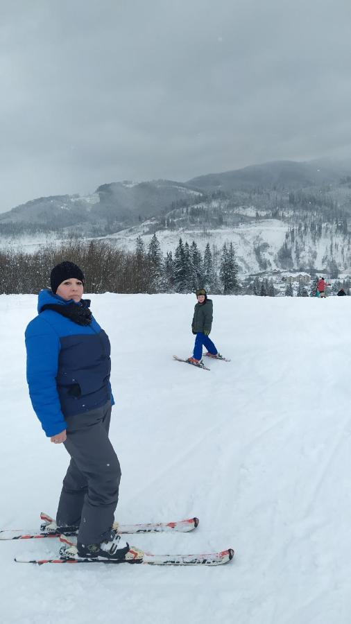 Родинна Оселя Slawske Exterior foto