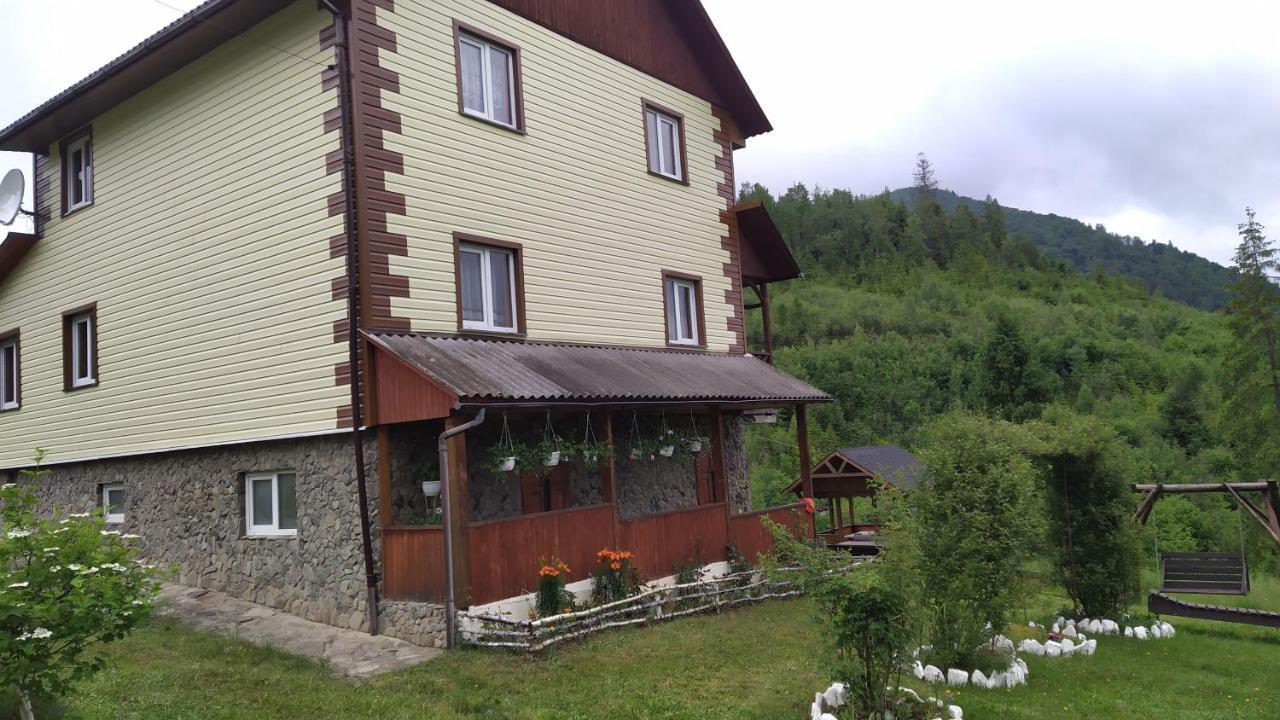 Родинна Оселя Slawske Exterior foto