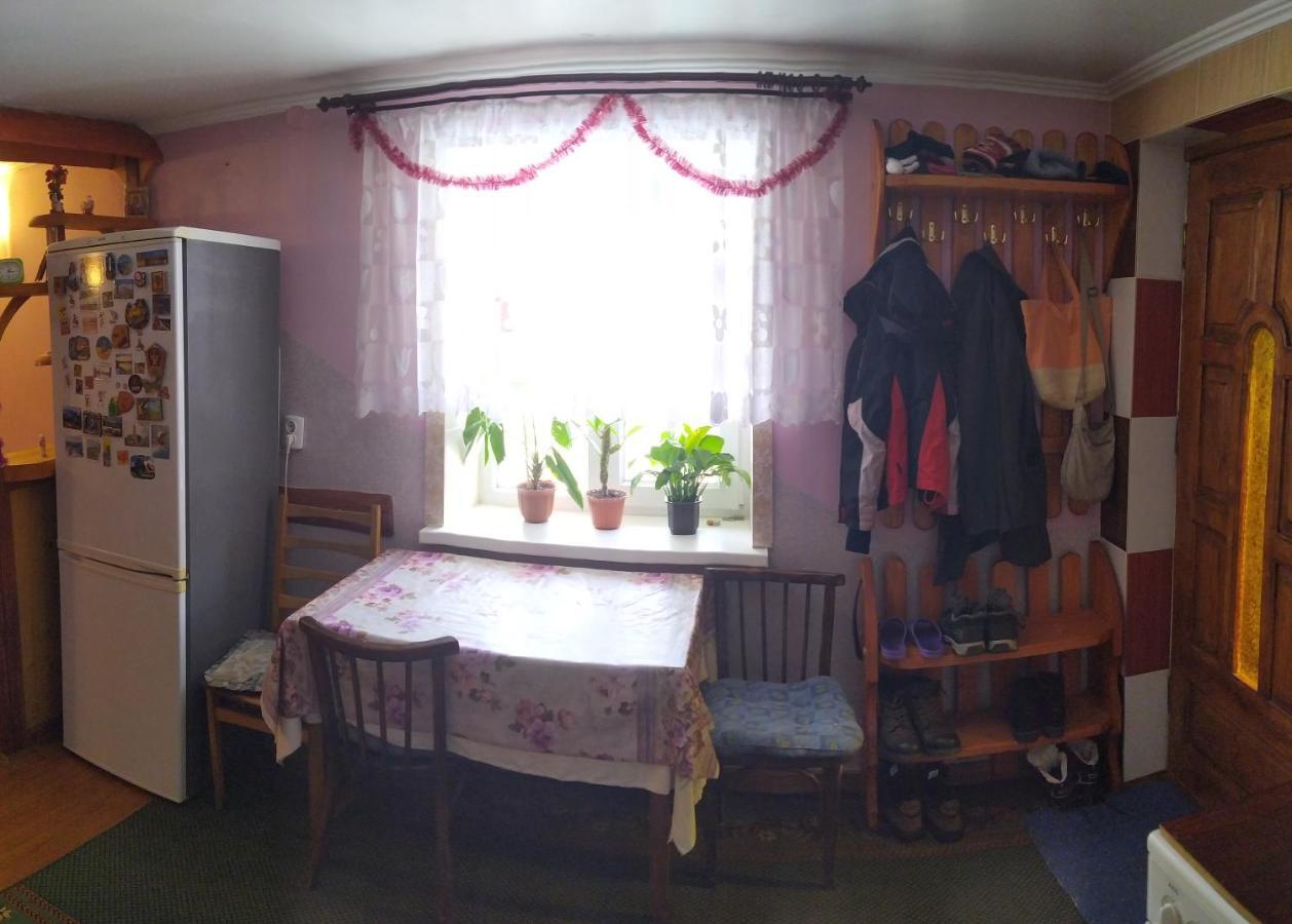 Родинна Оселя Slawske Exterior foto